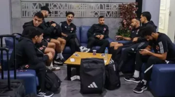 خلافات في الأهلي بعد تعادل المصري تكشف توترًا بين الشناوي وزملائه في غرفة الملابس